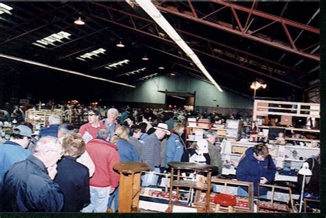 This event takes place year round on the first Saturday and Sunday of the month. . Kane county flea market schedule 2022